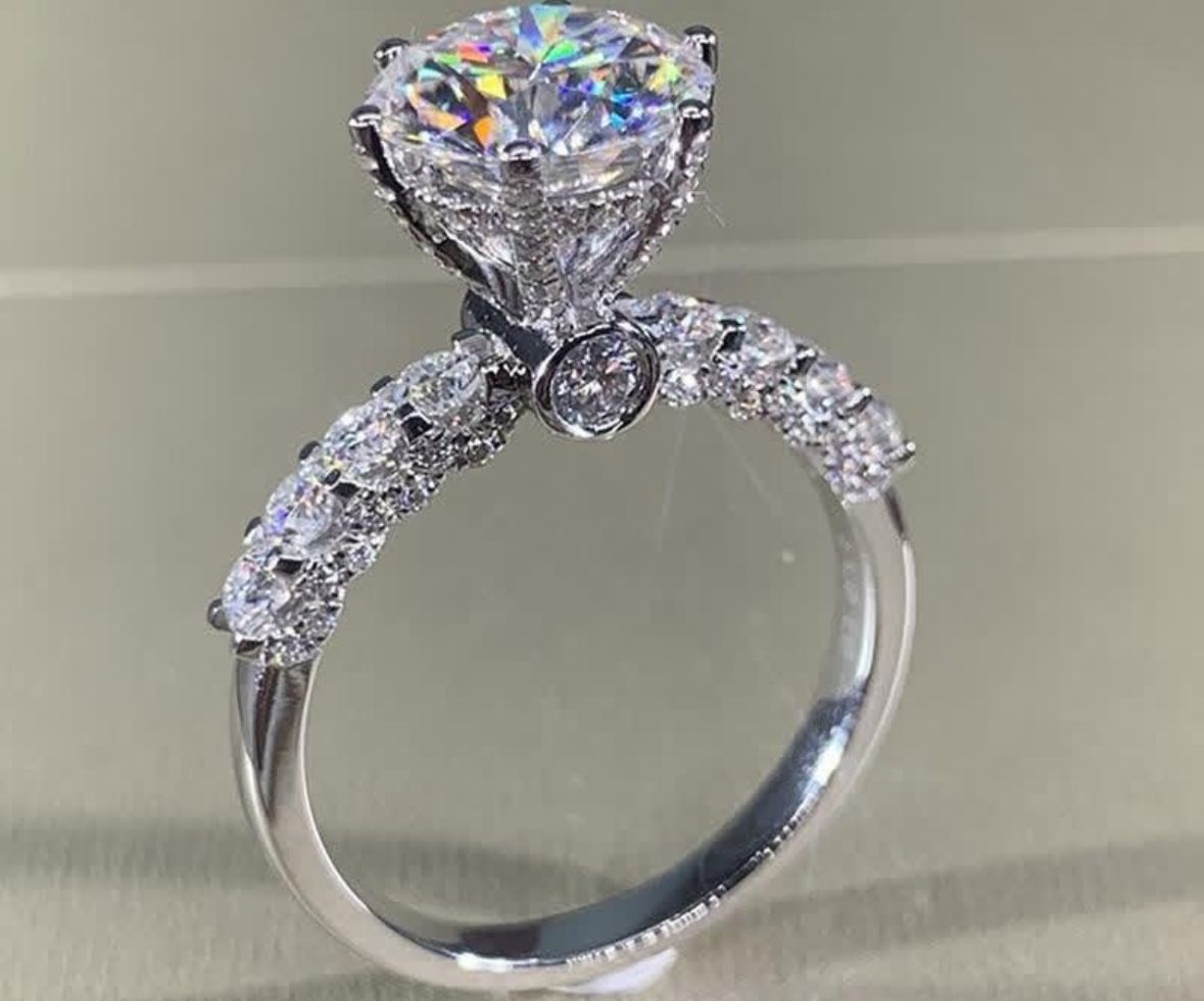 ONE STONE DIAMOND RING